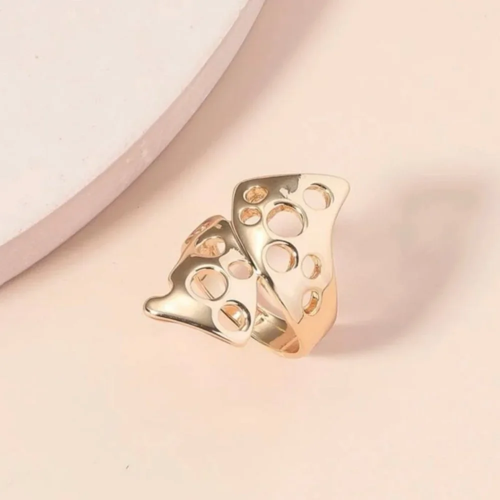 Gold Hollow Irregular Shaped Ring - Picture 3 of 4